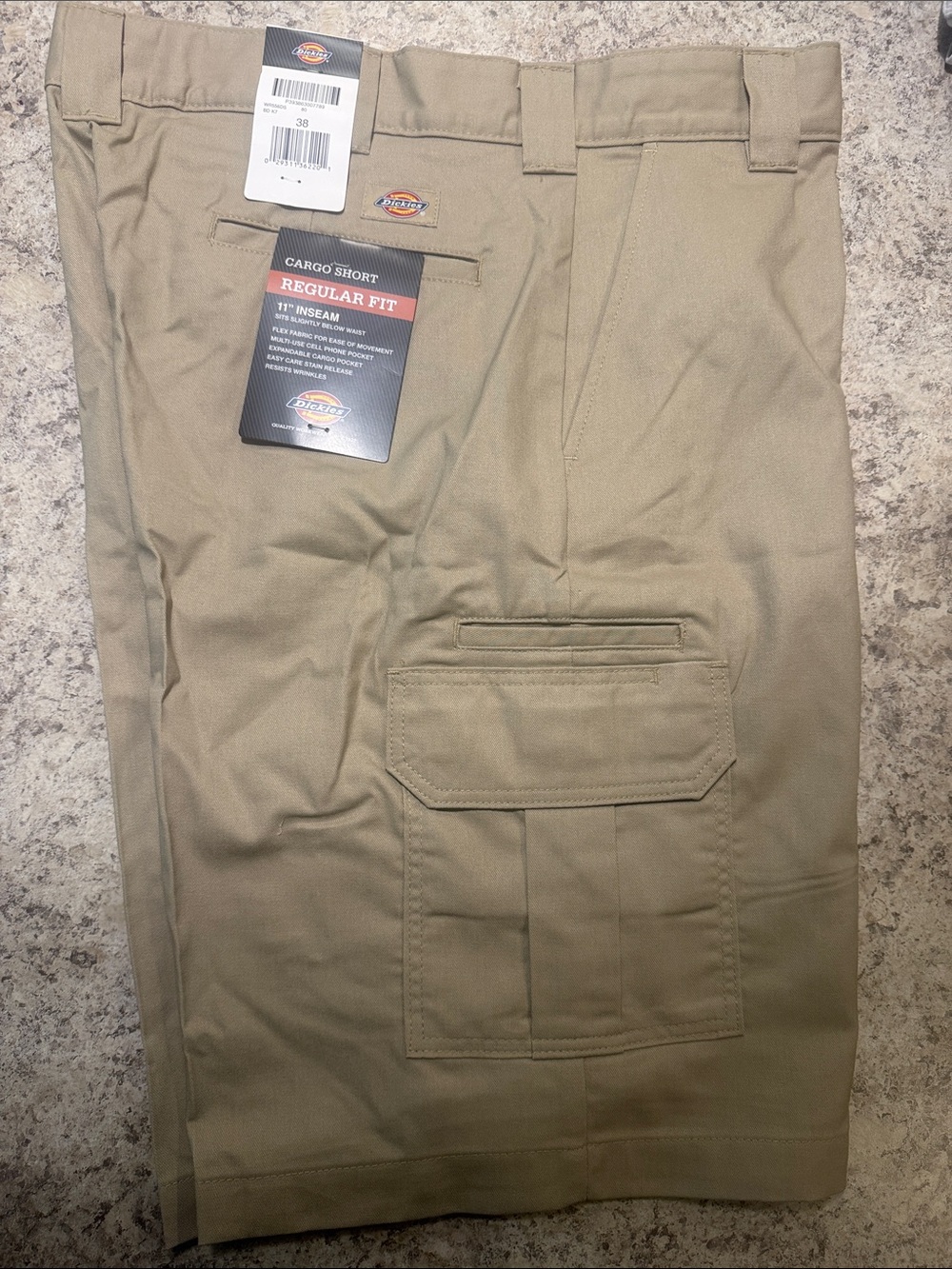 Dickies Men’s Cargo Shorts in Khaki